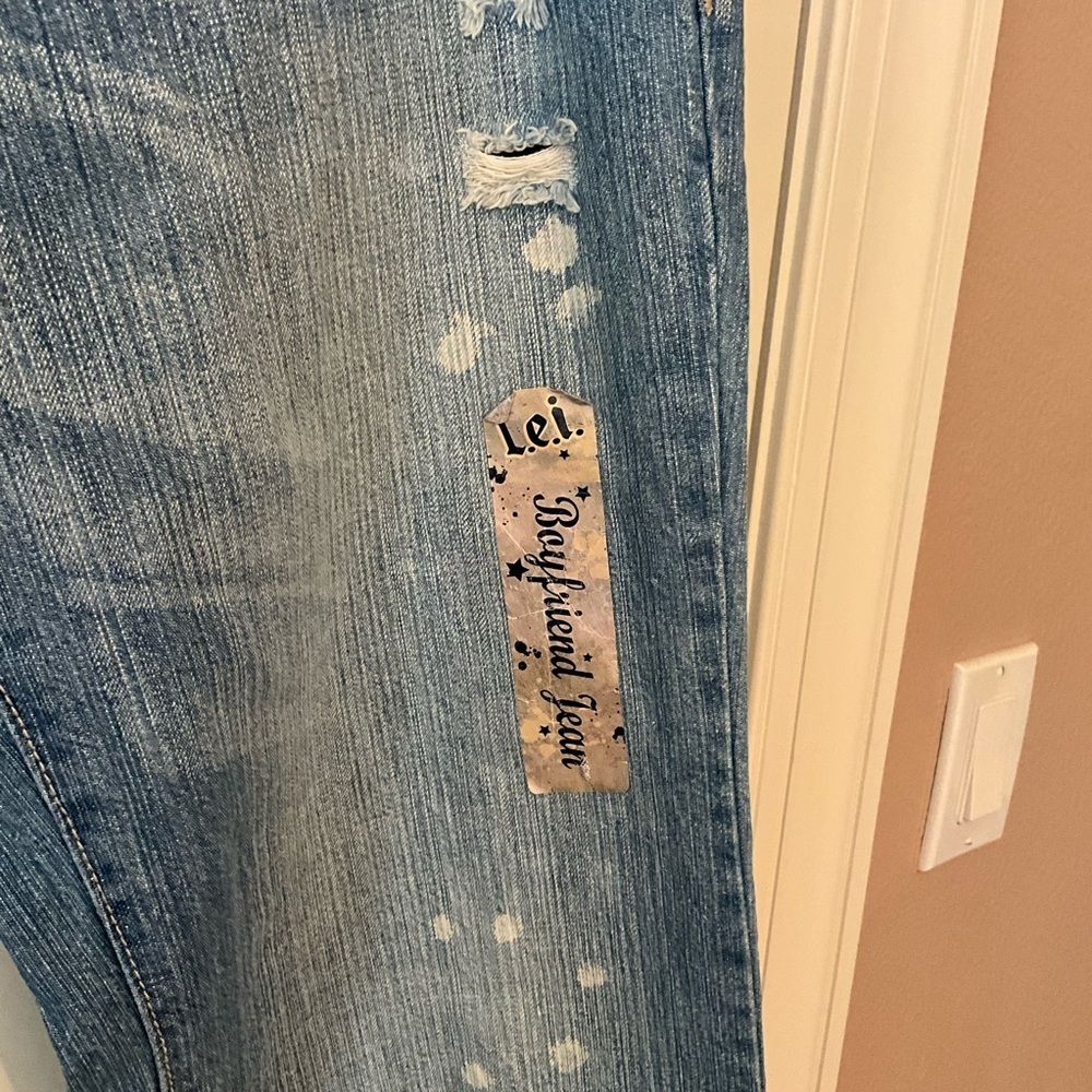 LEI WideLeg Distressed Blue Jeans size 5 - Picture 6 of 13